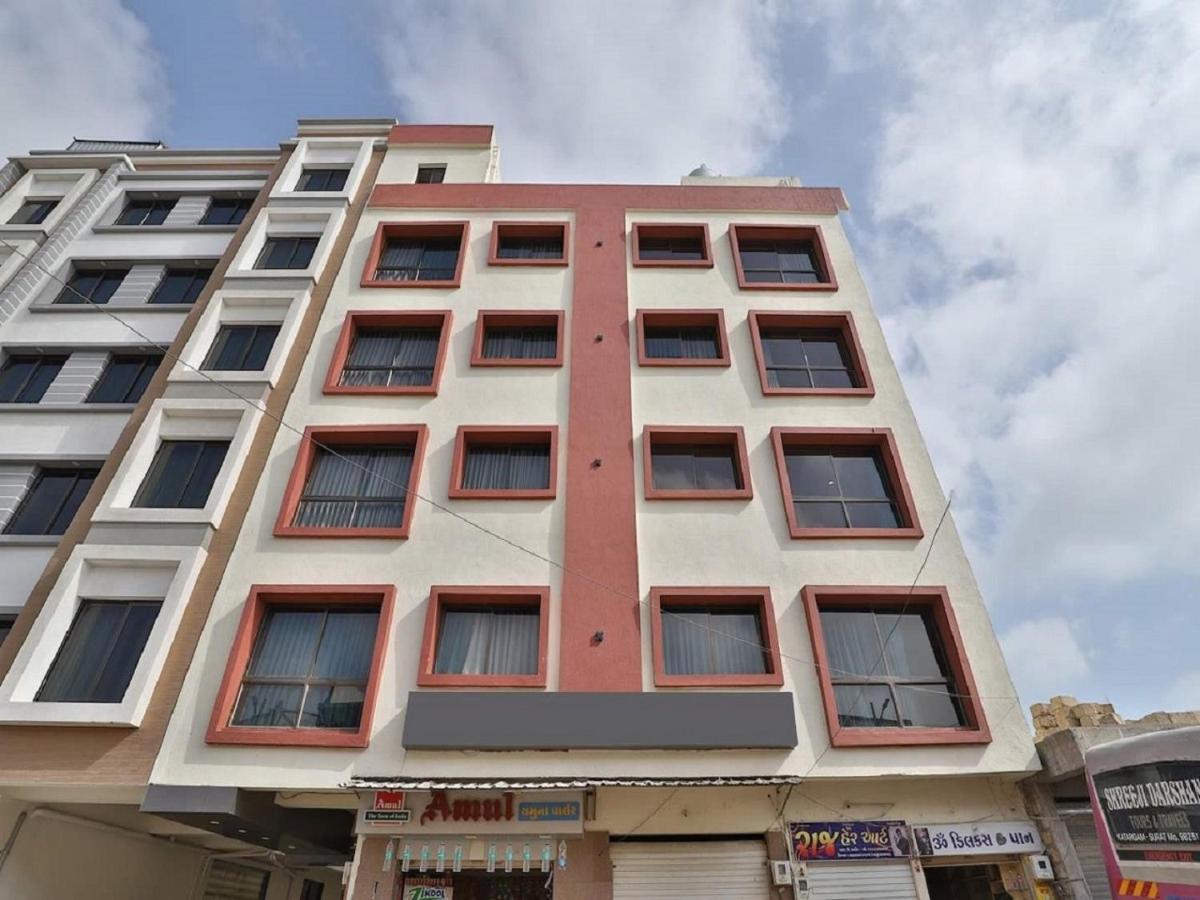 Hotel Kuber Дварка Экстерьер фото