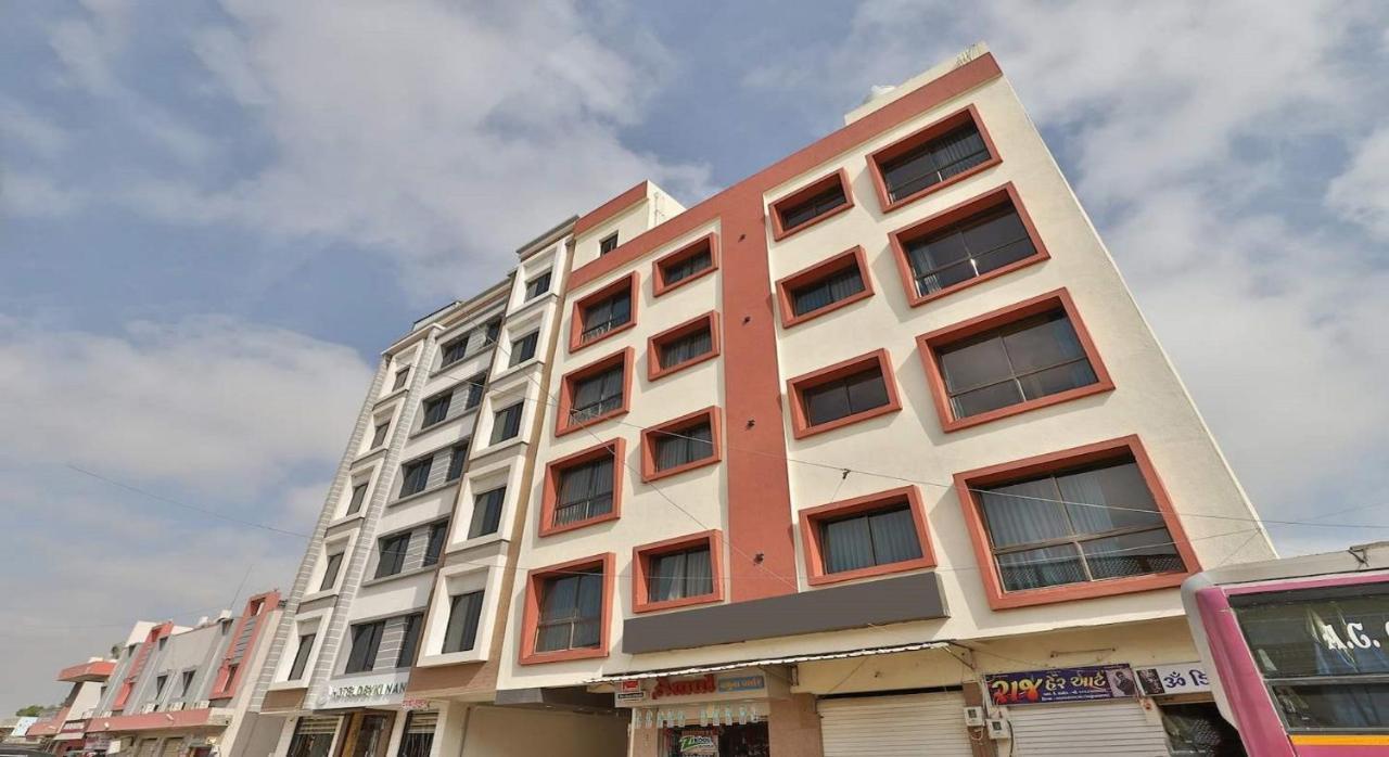 Hotel Kuber Дварка Экстерьер фото